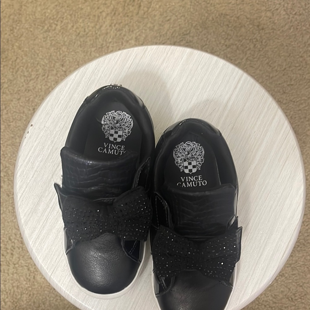 Vince Camuto Kids Black Sneakers with Bow